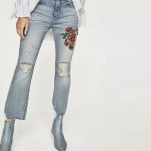 Zara Blue Jeans distressed embodied light Washed vintage